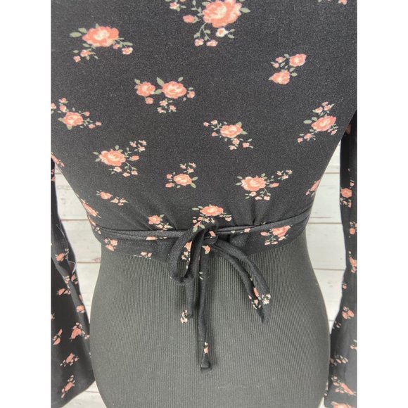 Derek Heart Black Pink Rose Long‎ Sleeve Fitted Crop Top Medium - Picture 4 of 6